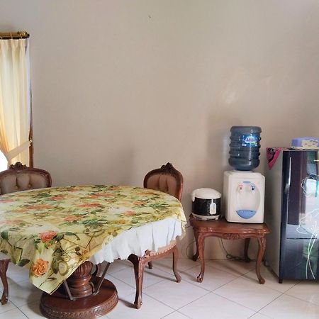 Villa Yustisia Curug 7 Cilember Cisarua Zewnętrze zdjęcie