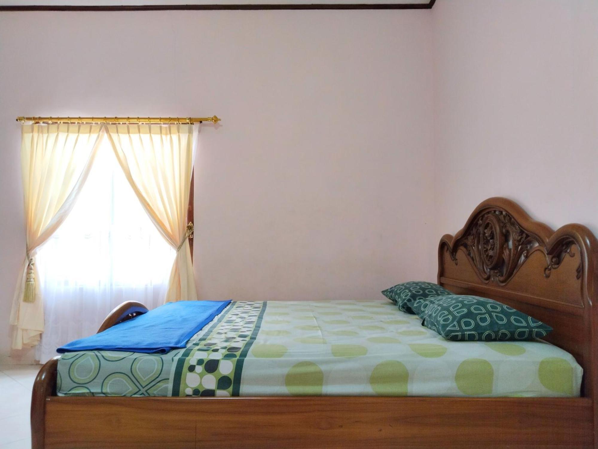 Villa Yustisia Curug 7 Cilember Cisarua Zewnętrze zdjęcie