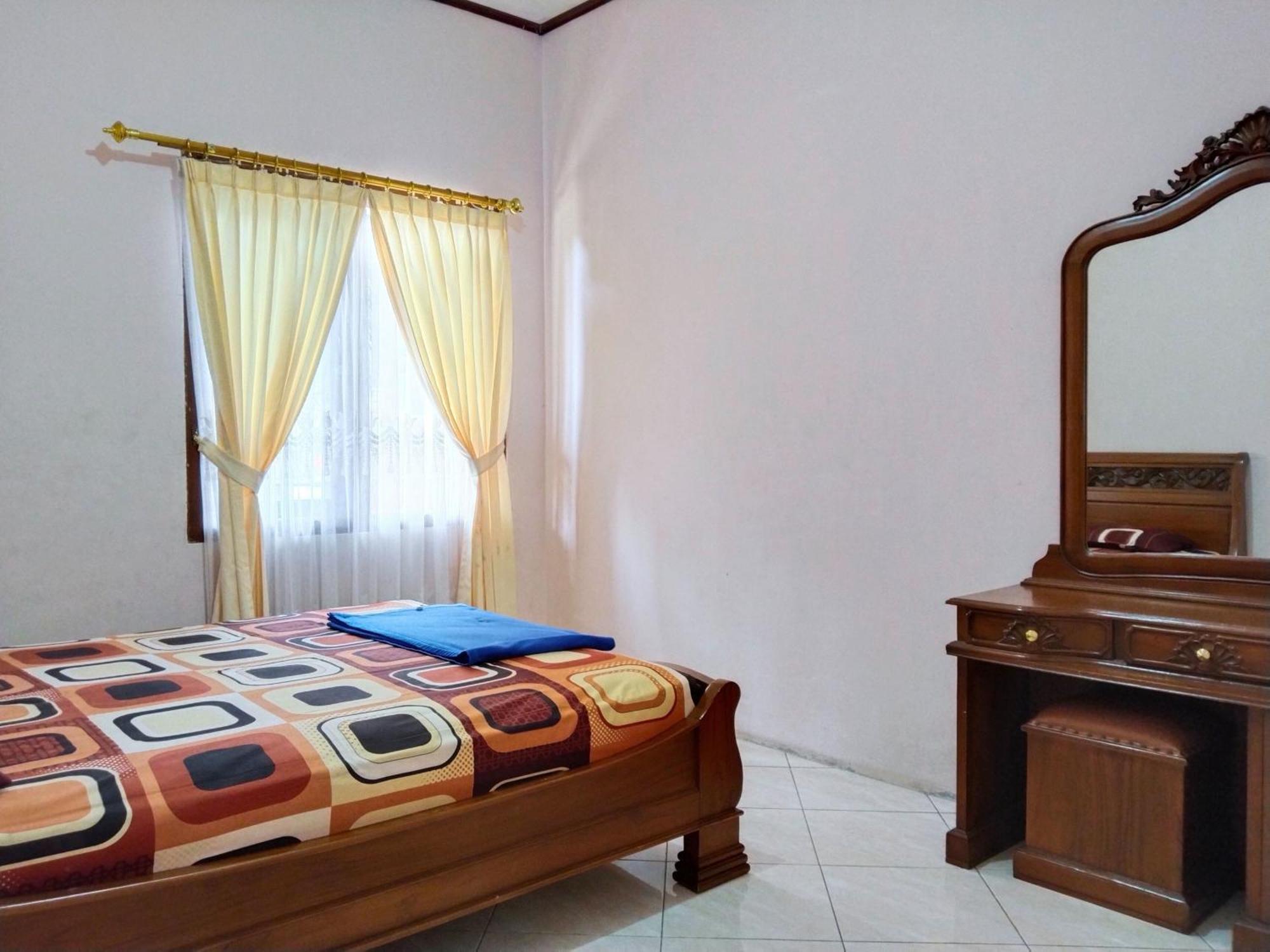 Villa Yustisia Curug 7 Cilember Cisarua Zewnętrze zdjęcie