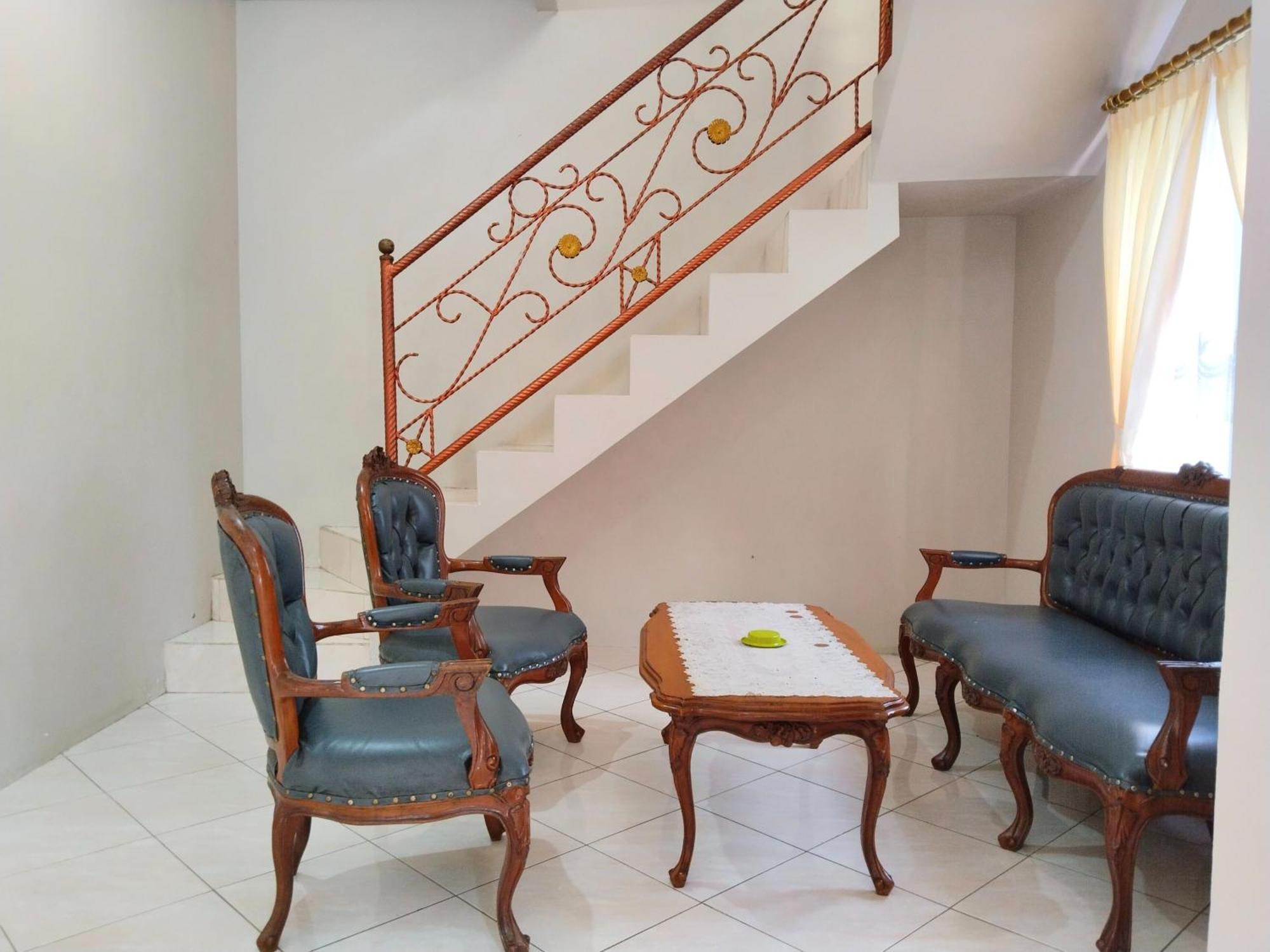 Villa Yustisia Curug 7 Cilember Cisarua Zewnętrze zdjęcie