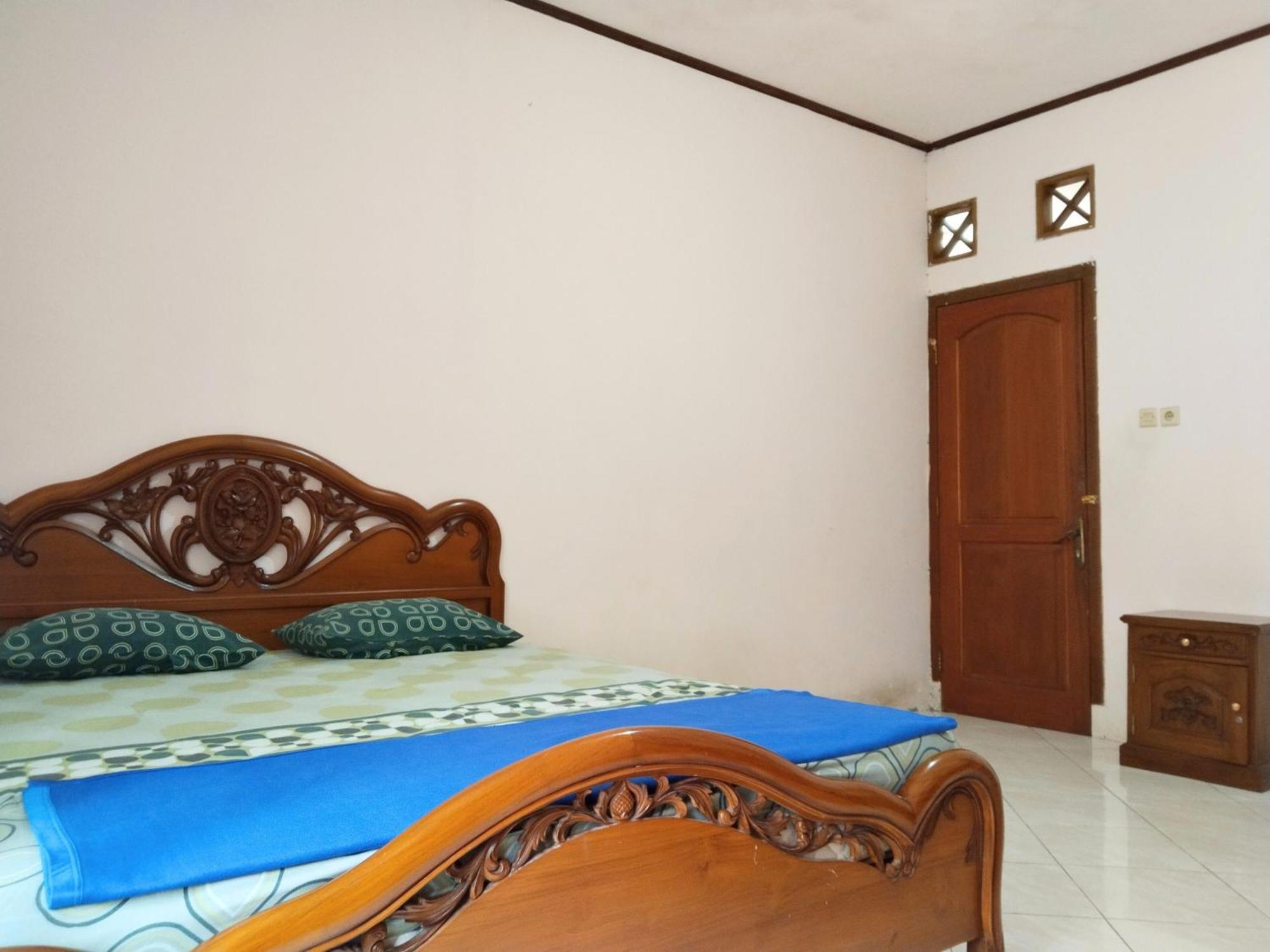 Villa Yustisia Curug 7 Cilember Cisarua Zewnętrze zdjęcie