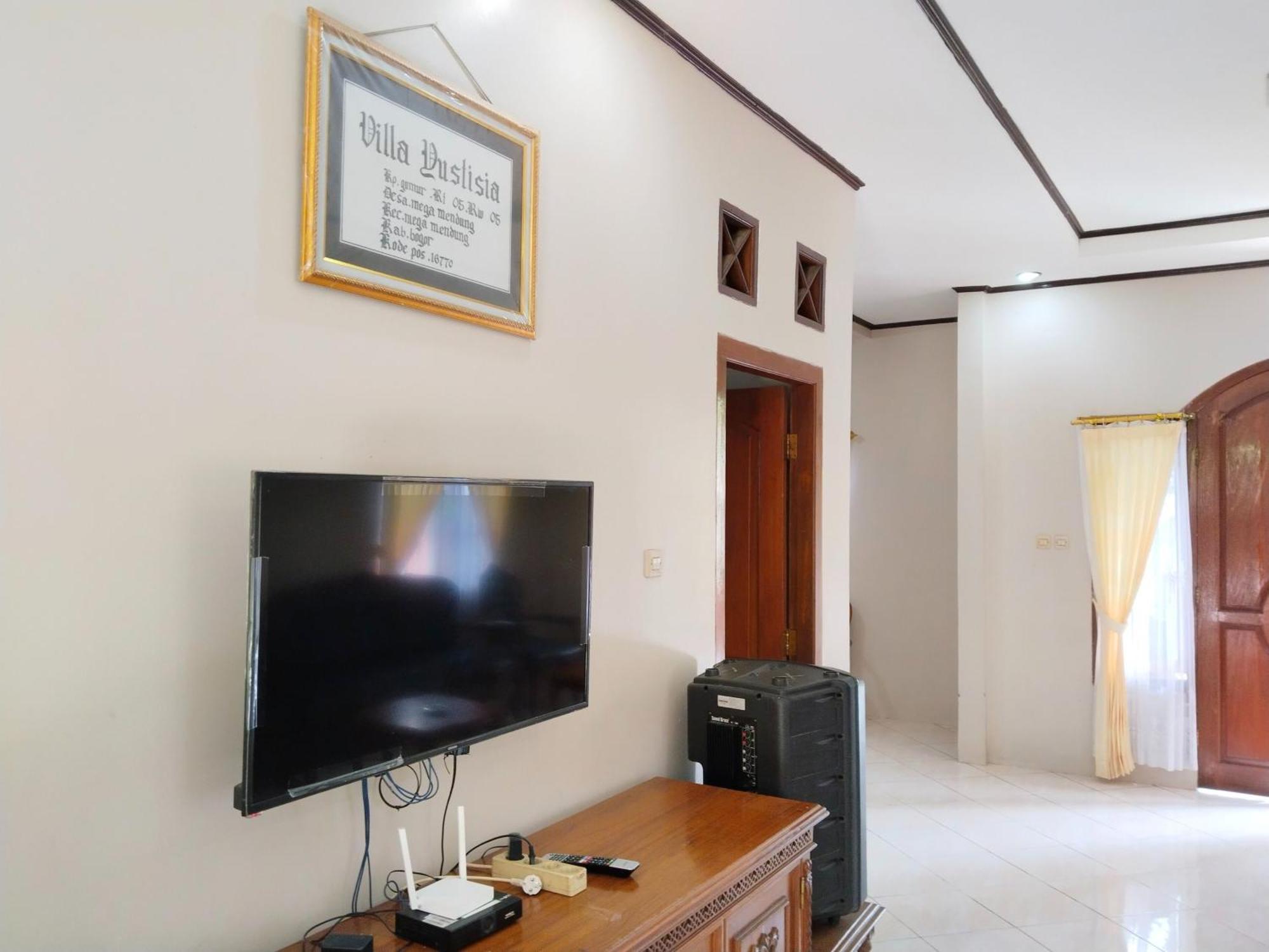 Villa Yustisia Curug 7 Cilember Cisarua Zewnętrze zdjęcie