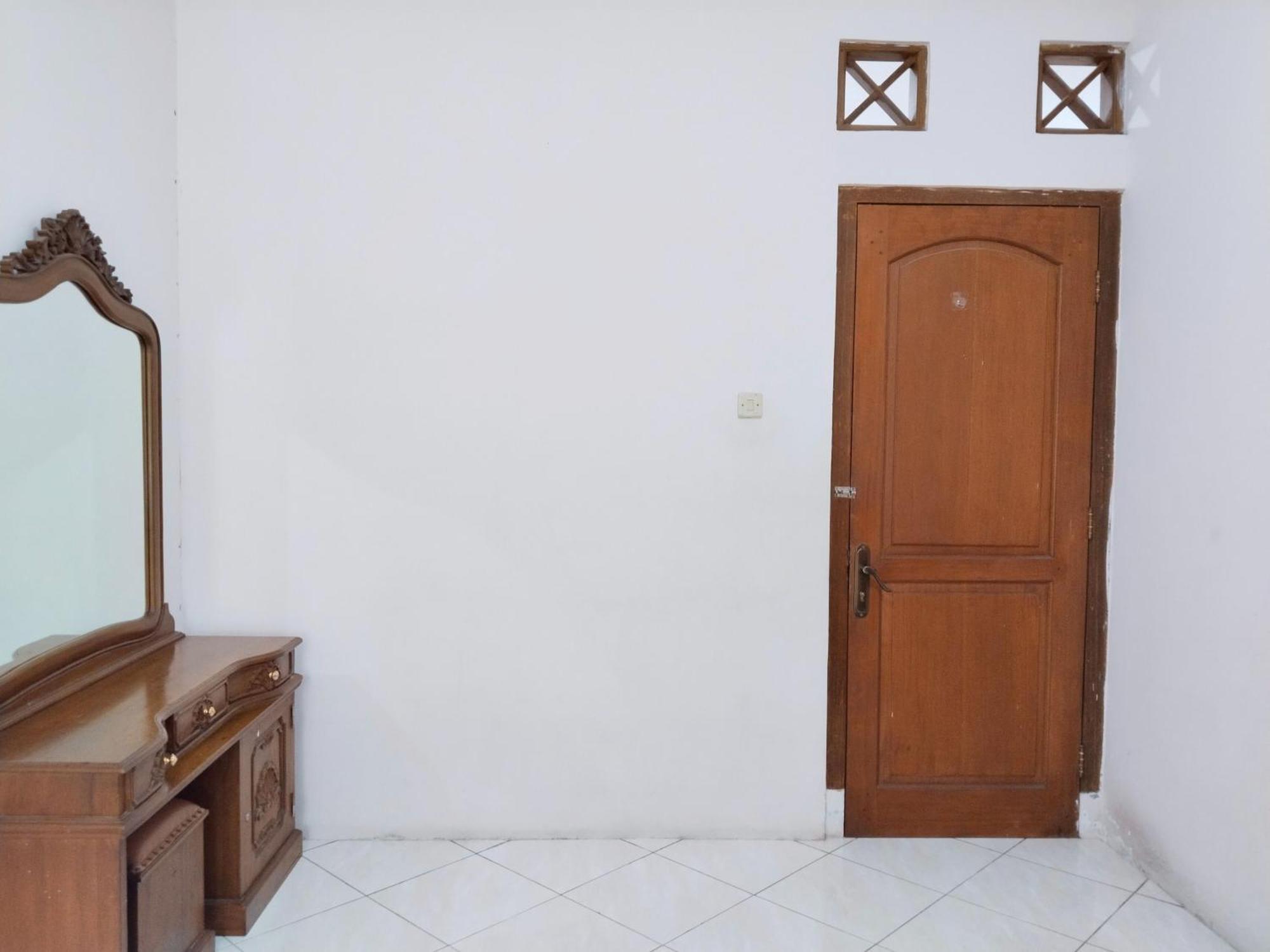 Villa Yustisia Curug 7 Cilember Cisarua Zewnętrze zdjęcie