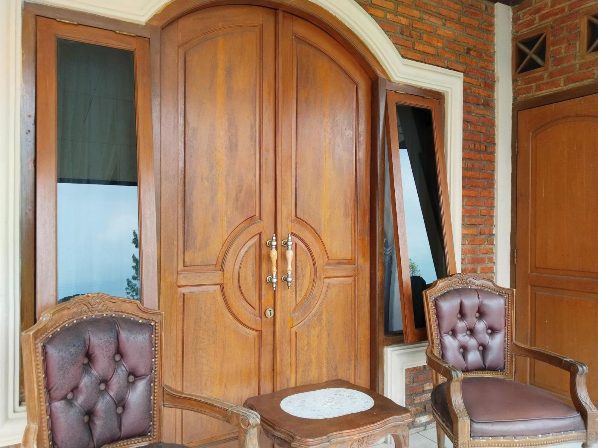Villa Yustisia Curug 7 Cilember Cisarua Zewnętrze zdjęcie